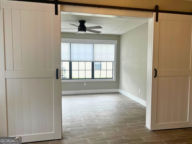 Photo - 124 Wolfbay Cir