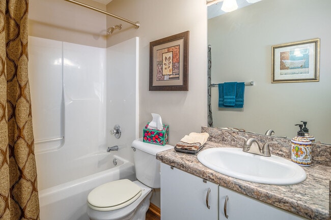 420 Munroe Falls Ave Cuyahoga Falls OH - 260903-1-30 copy