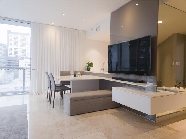 Photo - 1060 Brickell Ave Unit 1517