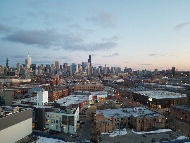 Photo - 860 W Blackhawk St Unit 1502