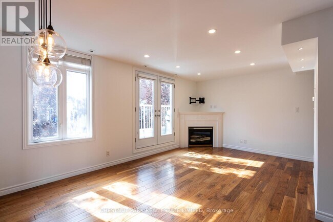 Photo - 12 Sudbury St