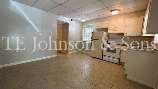Photo - Your Perfect 1 Bedroom Oasis Awaits at Wal... Unidad 5020 Reidsville 12