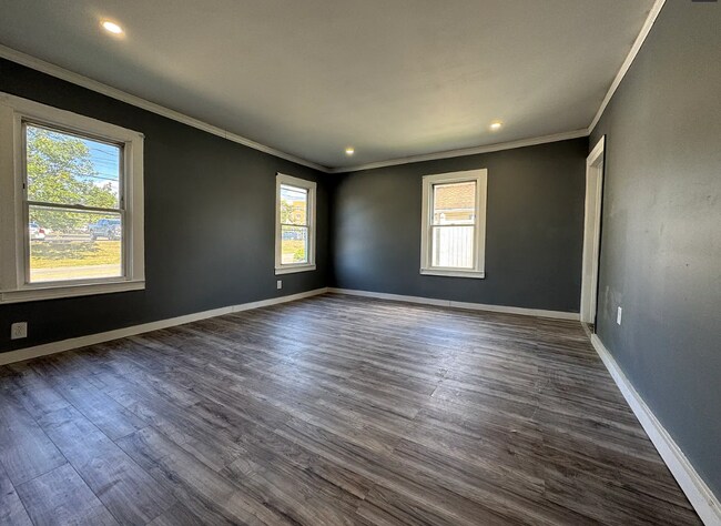 Master Bedroom - 38 N Chemung St