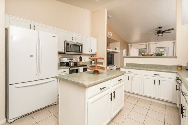 Photo - 1762 E Sycamore Rd