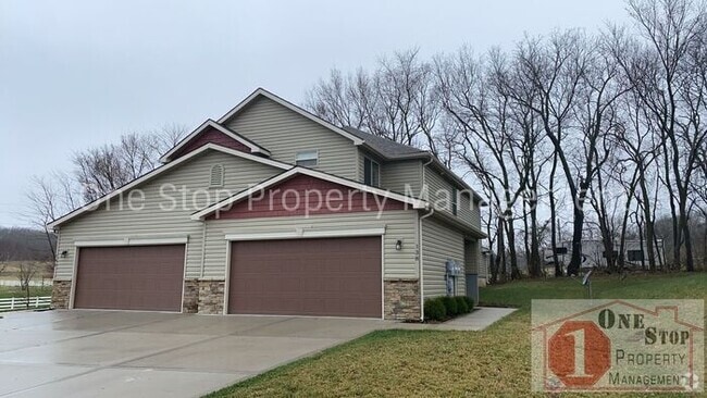 Building Photo - Beautiful 3-Bedroom Duplex in Platte City ... Rental
