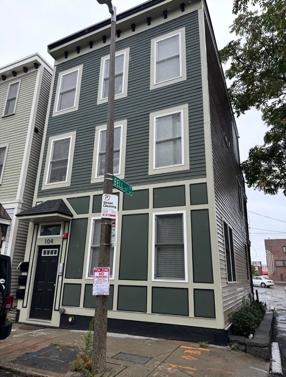Building Photo - 104 D St Unit 2
