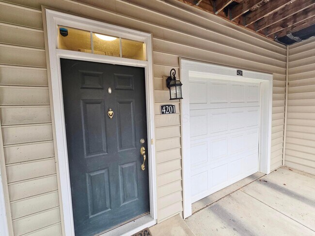 Photo - 4201 Bradhurst Dr Unidad 17-420