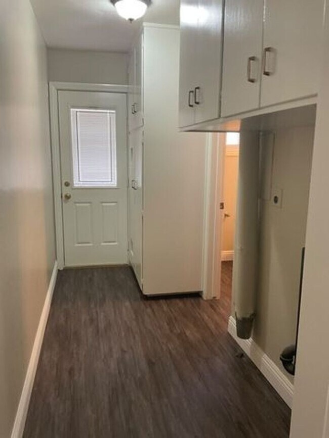 Photo - 5 bed 2 Bathroom in Riverside