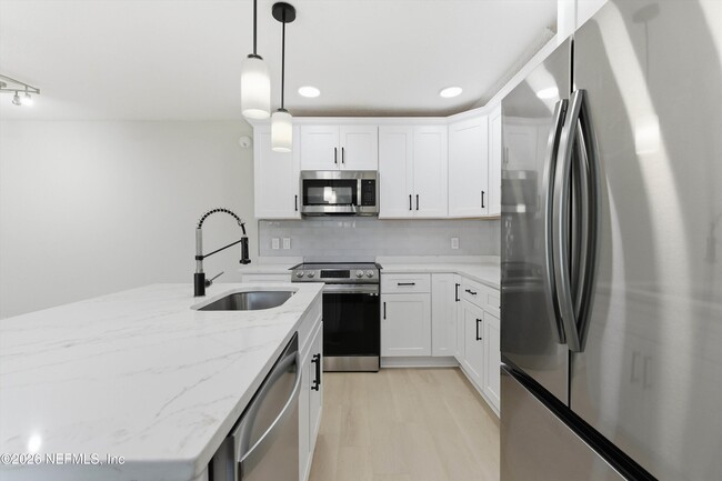 Photo - 10407 Big Tree Cir W