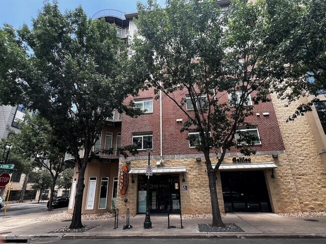 Photo - 910 W 25th St Unit 607