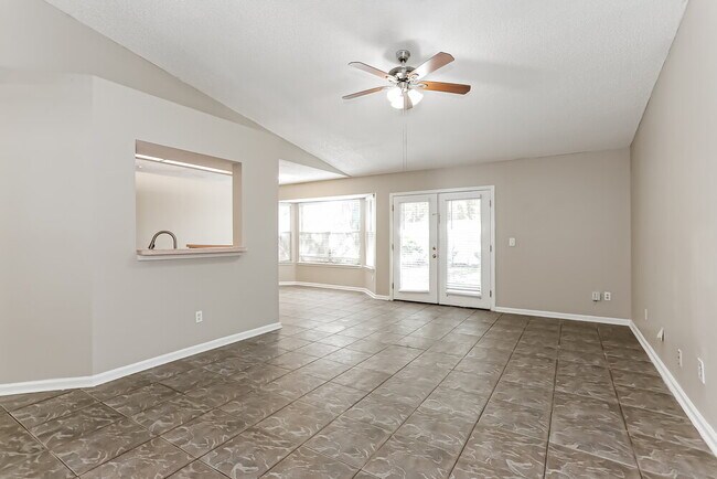 Photo - 8338 Lakemont Dr