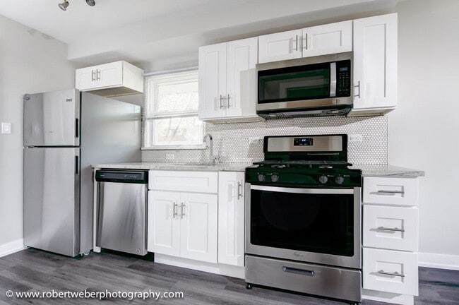 Photo - BEAUTIFUL MUST SEE RARE 2 BED/2 BATH REHABBED UNIT W/IN-UNIT LAUNDRY!!