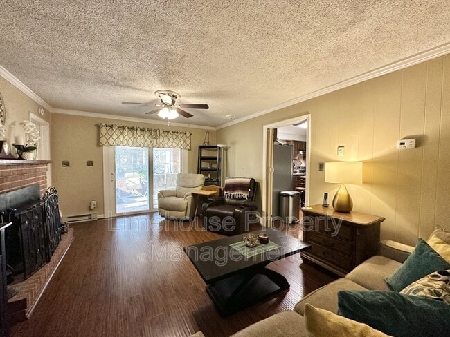 Building Photo - 316 Tudor Pl