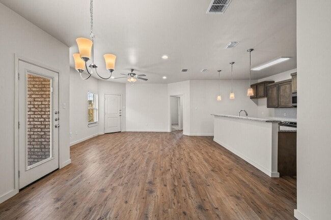 Photo - 2541 134th St