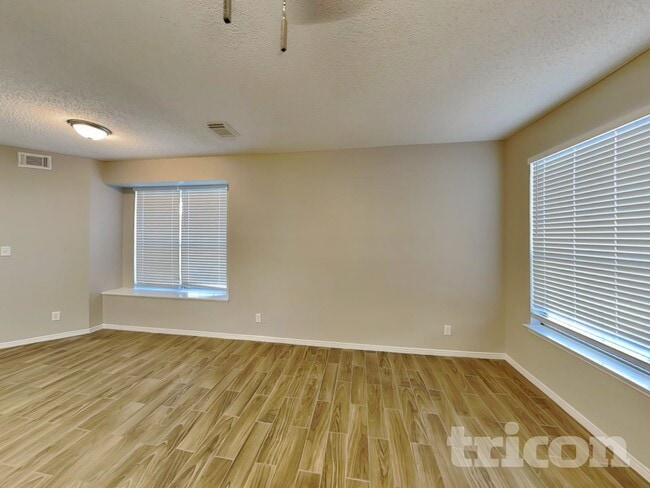 Photo - 317 Meandering Way Ct