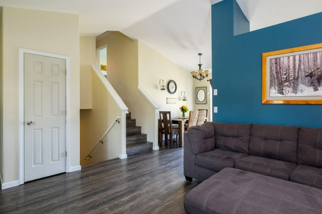 Photo - 700 W Bridle Ln