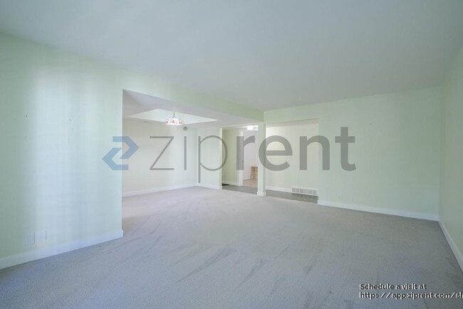 Photo - 640 E 3990 S