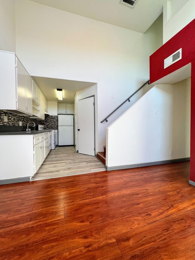 Photo - 1540 S Fairfax Ave