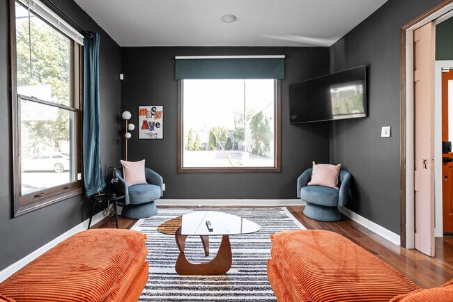 525 E North St Unit SI ID1303767P
