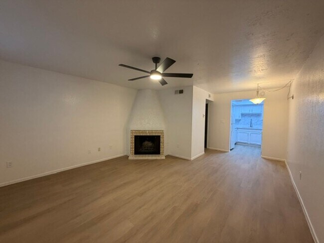 Photo - 3002 N 70th St