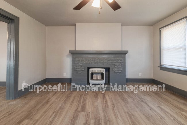 2313 NW 16th St