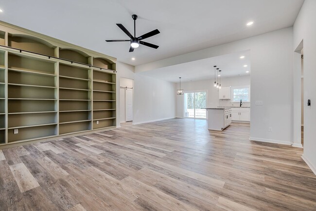Photo - Like-New 4BR, 2.5BA Home with Privacy Fenc...