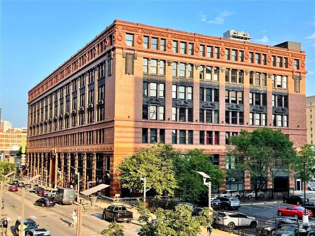 Building Photo - 1520 Washington Ave Unit 606 Rental