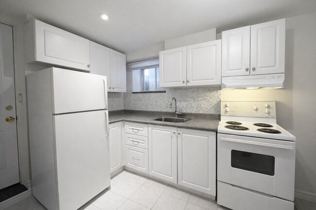 Building Photo - 26 Rockvale Ave Unit BSMT