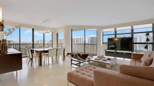 Photo - 1000 W Island Blvd Apartment Unit 1000 W Island Blvd  2409 (A11789279)