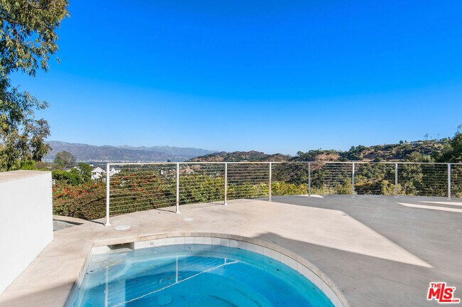 Photo - 11975 Crest Pl