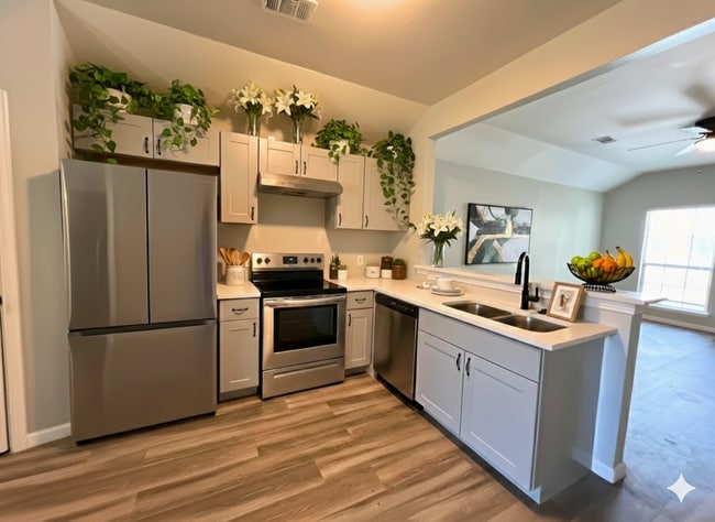 Photo - Move-In Ready Modern Updated- 3 Berm / 2 Bath Home Just Minutes from Downtown