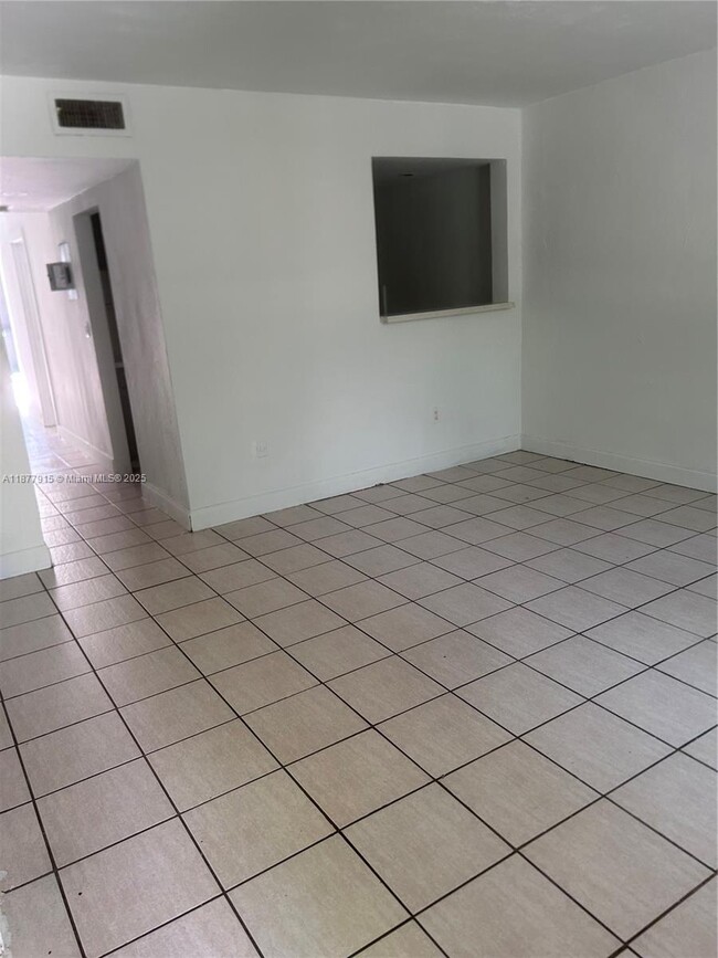 Building Photo - 14204 NE 3rd Ct Rental