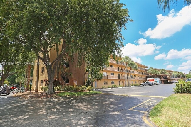 Photo - 9370 SW 8th St Unit 222