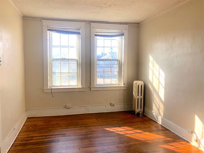 Photo - 303 Bank St Unit 6