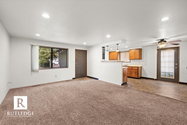 Photo - 1817 Lillian St