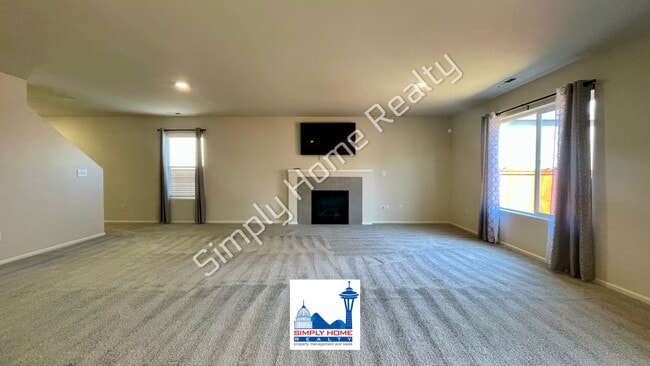 Photo - Spacious Tumwater home with a rare downstairs bedroom and a full bathroom!