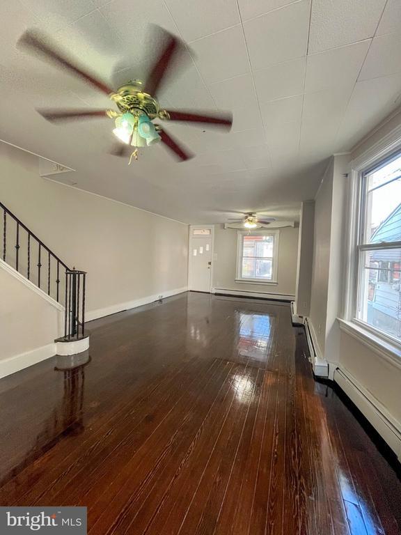 Photo - 1222 Genesee St