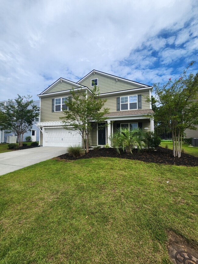 Photo - 2668 Scarecrow Way