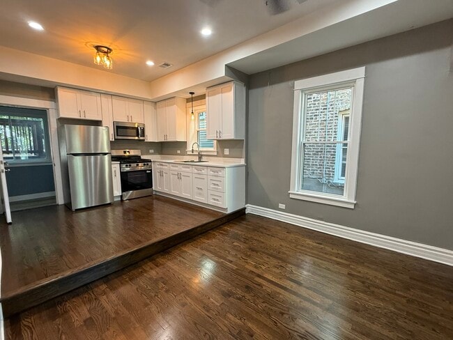 3310 W Le Moyne St