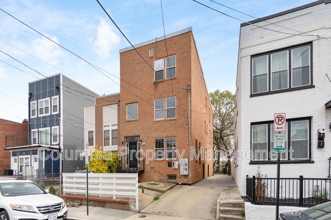 Building Photo - 1829 Providence St NE Rental
