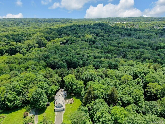 Photo - 314 Haverstraw Rd