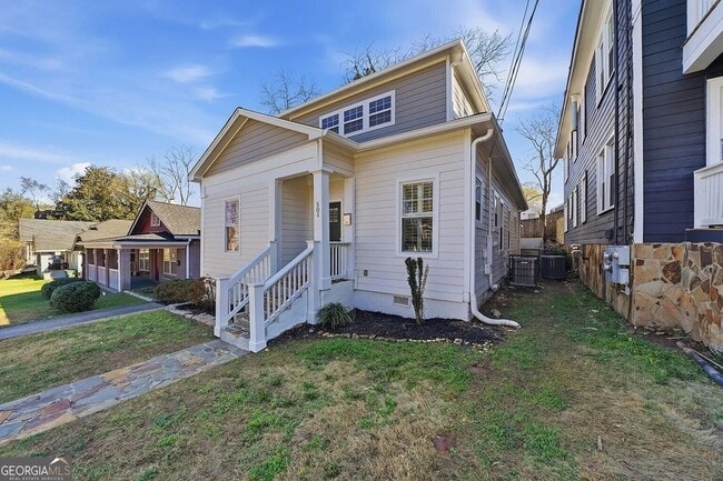 Photo - 501 Rankin St NE