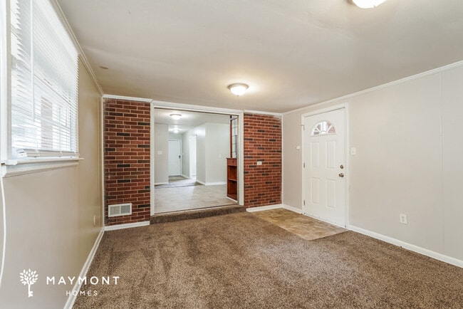 Photo - 2118 Cadden Rd