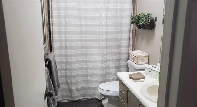 Photo - 203 Longview Rd