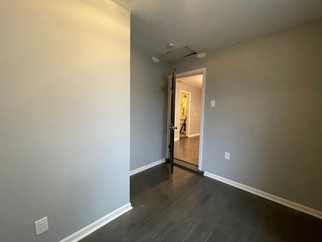 Photo - 1446 N Artesian Ave Unidad 2F