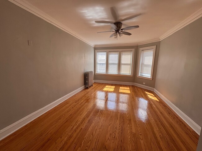 Photo - 652-658 E 81st St Unit 656-3