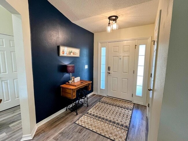 Photo - 33 Wheeling Ln