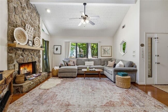 Photo - 505 Summerhill Pl