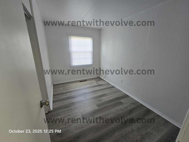 Photo - 610 E Dunn Ave