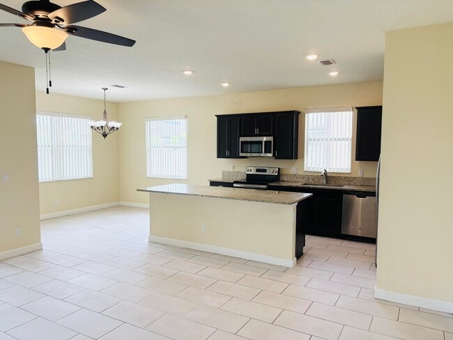 Photo - 12512 NW Stanis Ln